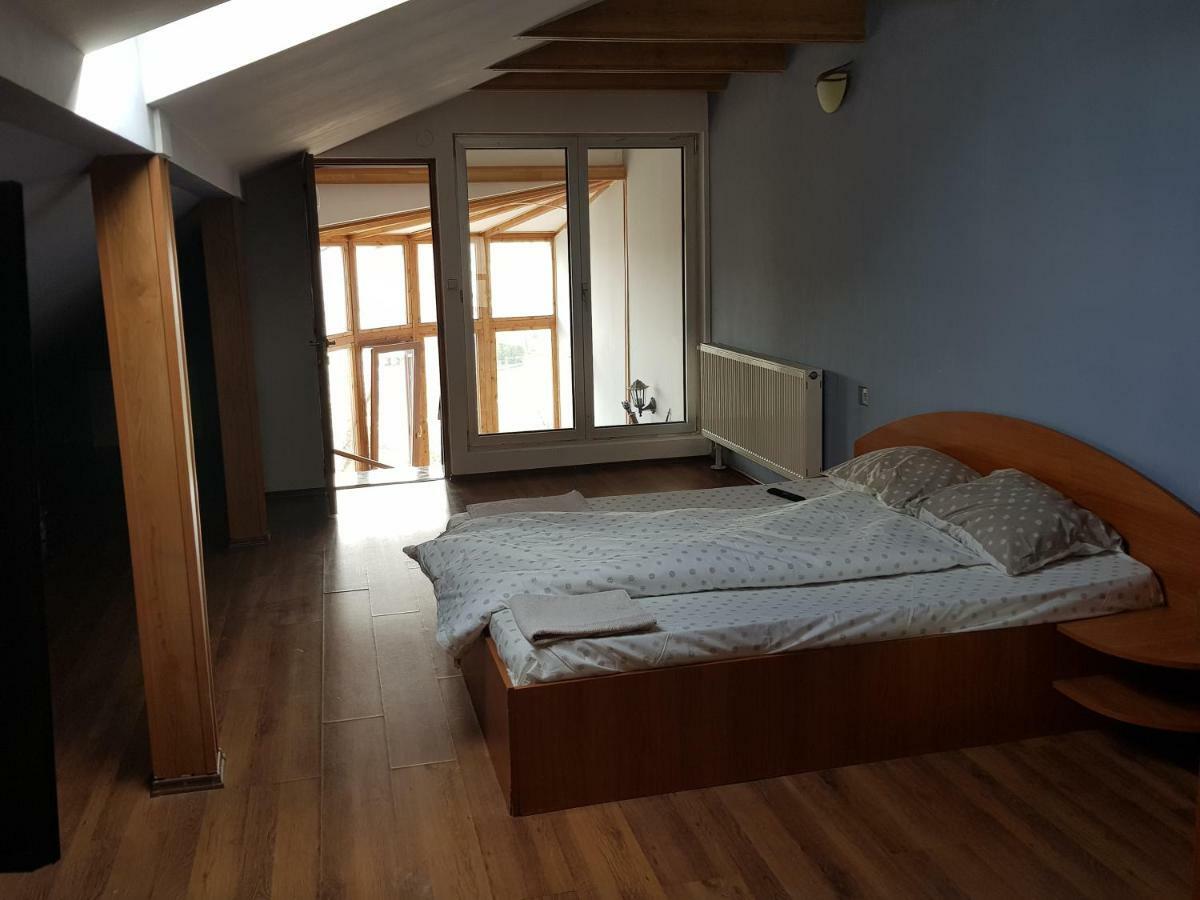 Penthouse Apartament 2 Floors, 2 Bedroom , 2 Bath, 120 Sqm , Inside Yard Parking Κλουζ-Ναπόκα Εξωτερικό φωτογραφία