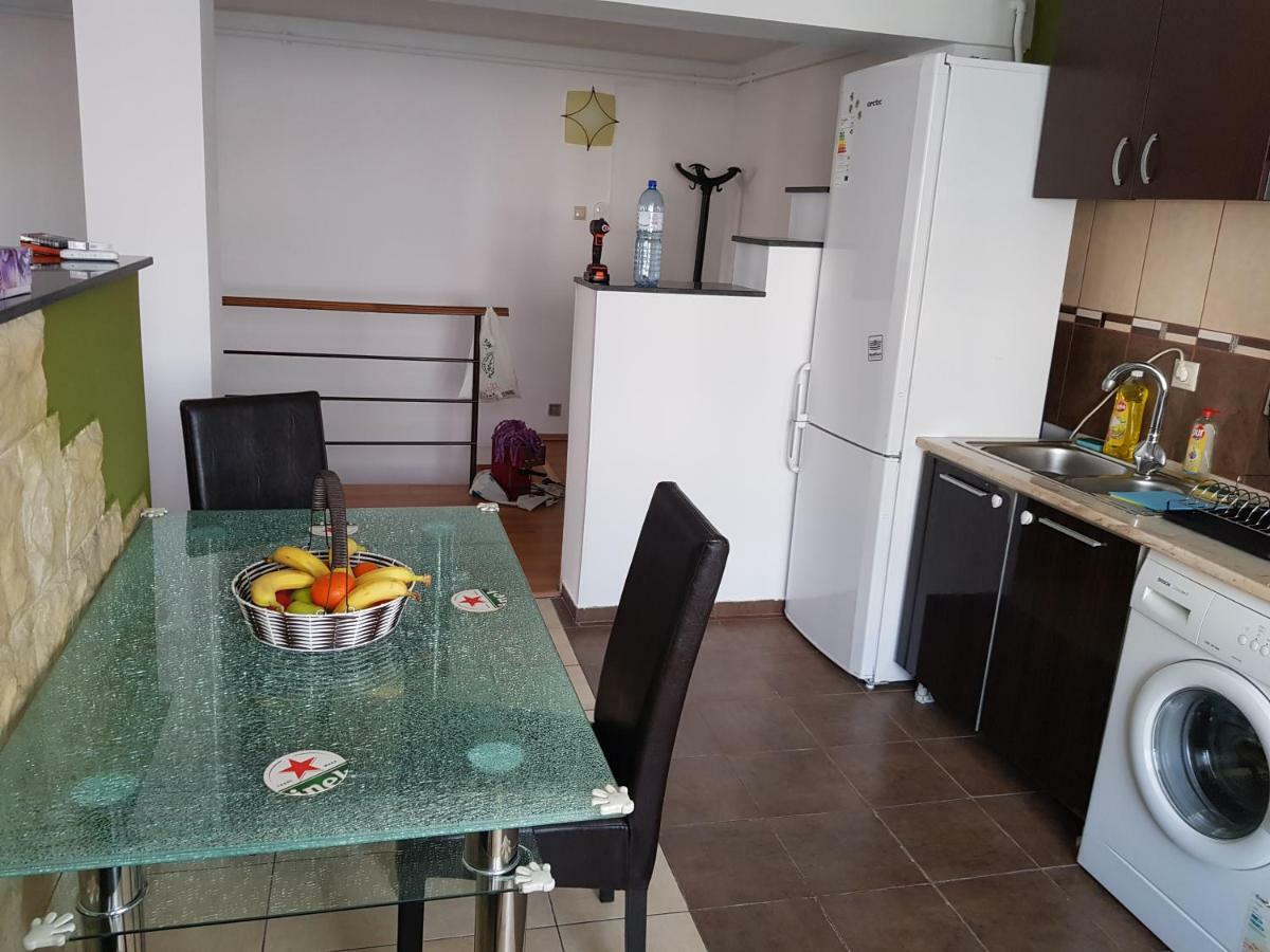 Penthouse Apartament 2 Floors, 2 Bedroom , 2 Bath, 120 Sqm , Inside Yard Parking Κλουζ-Ναπόκα Εξωτερικό φωτογραφία